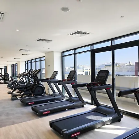 شقة Easygo- Lavish Stu With Pool View In Azizi Riviera دبي المظهر الخارجي الصورة