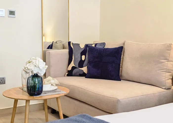 Easygo- Lavish Stu With Pool View In Azizi Riviera