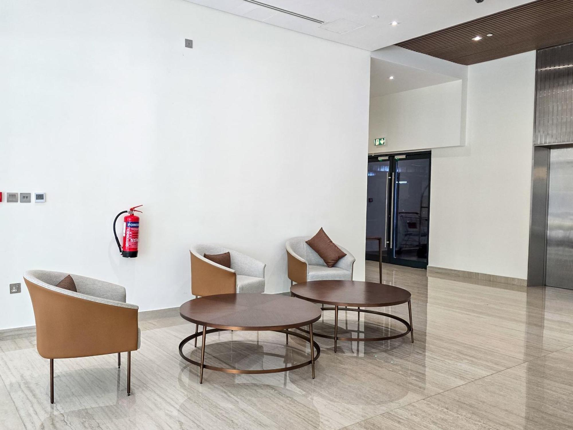 Appartement Easygo- Lavish Stu With Pool View In Azizi Riviera *