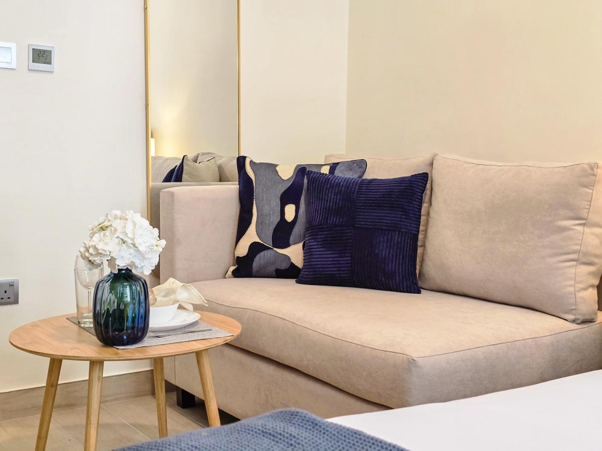 Easygo- Lavish Stu With Pool View In Azizi Riviera Dubaï